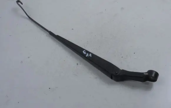 Toyota Corolla E110 Front wiper blade arm 85211-02050