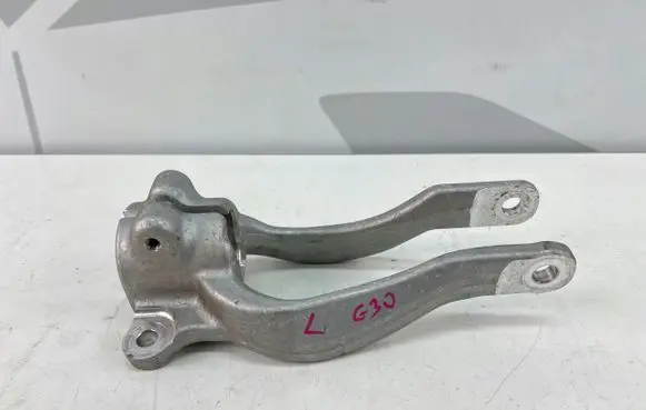 BMW 5 G30 G31 G38 Front upper strut mount 