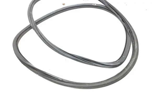 Volkswagen Tiguan Allspace Rear door rubber seal (on body) 