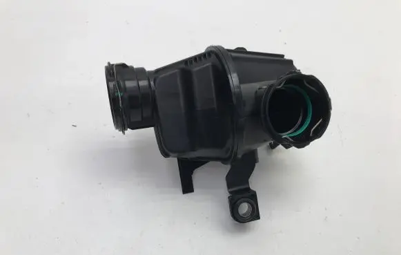 Volvo XC40 Turbo air intake inlet pipe/hose 32257942