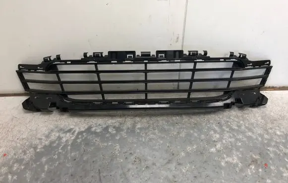 BMW X2 F39 Front bumper lower grill 7429002BILI 7429002