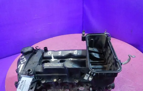 Toyota Yaris Engine head 