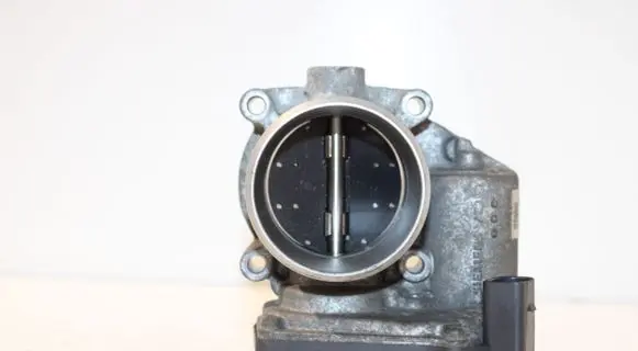Audi A4 S4 B8 8K Throttle valve 06F133062G