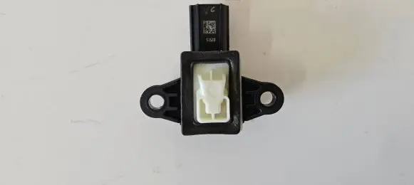 Volvo V40 Airbag deployment crash/impact sensor 31360986 05112015 000333810512