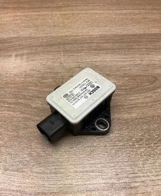 Audi A6 S6 C6 4F ESP acceleration yaw rate sensor 8E0907637B 0265005618