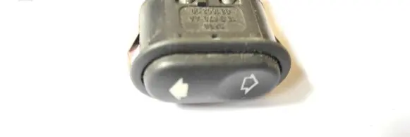 Ford Mondeo Mk III Other switches/knobs/shifts 93BG15B679AA