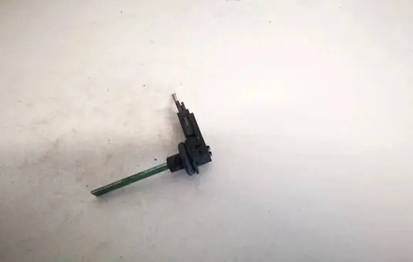 Volkswagen PASSAT B5 Interior temperature sensor 4b0820539