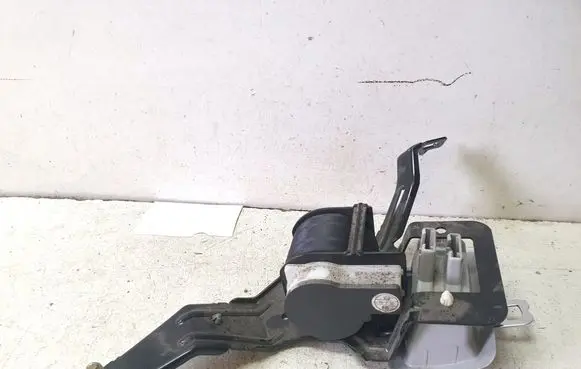 Mazda 5 Rear seatbelt A26536