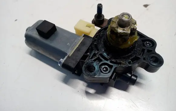 Hyundai Tucson TL Seat adjustment motor 88682-C1000