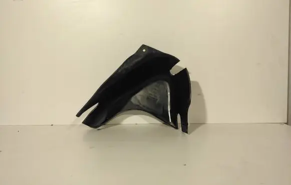 Audi A8 S8 D2 4D Other engine bay part 4D0806583C