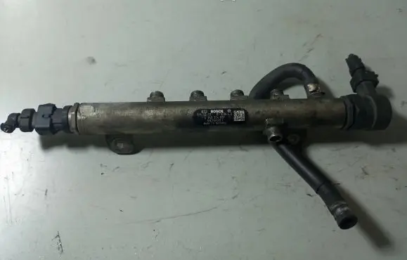 Opel Vectra C Fuel main line pipe 55200251