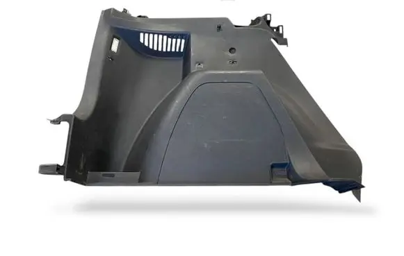 Trunk/boot side trim panel