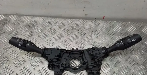 Lexus RX 450H Wiper turn signal indicator stalk/switch 17F925