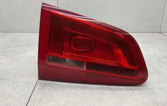 Volkswagen Sharan Tailgate rear/tail lights 7N0945093J