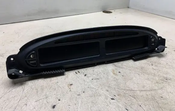 Citroen Xsara Picasso Speedometer (instrument cluster) 87001377