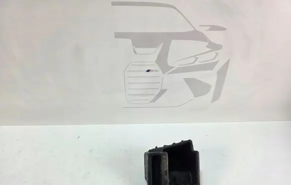 BMW X7 G07 Fender foam support/seal 