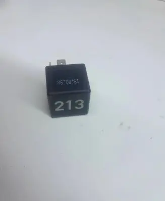 Audi A6 S6 C5 4B Other relay 443951253J