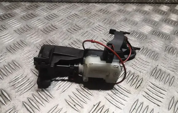 Mercedes-Benz ML W164 Fuel tank cap lock A2518200197 2518200197