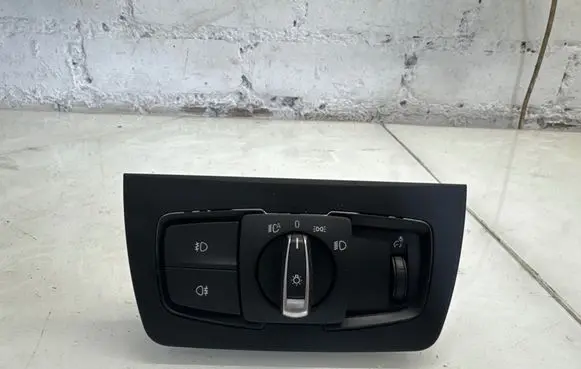 BMW 4 F32 F33 Light switch 6847512