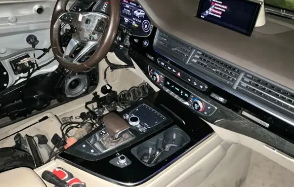 Audi Q7 4M Dashboard