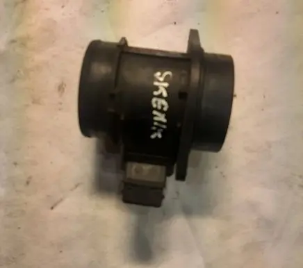 Renault Scenic I Mass air flow meter 7700105010B 5WK9615 20348182