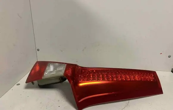 Volvo V70 Rear/tail lights 164398 164392
