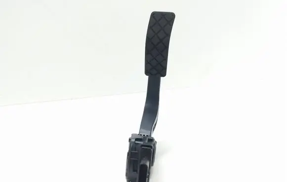 Audi A6 S6 C6 4F Accelerator throttle pedal 8K1723523 6PV00950501