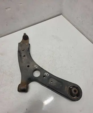 Hyundai i30 Front lower control arm/wishbone 