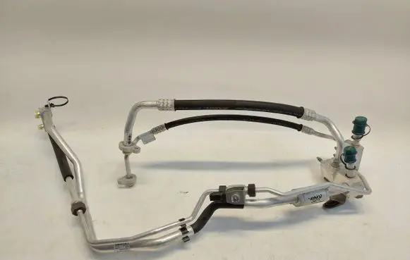 Volvo XC40 Front bumper splitter molding 32352958JLK01