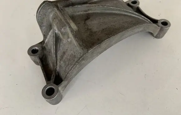Audi Q7 4M Generator/alternator bracket 06E903143D