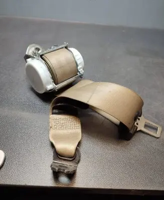 BMW X3 E83 Front seatbelt 33017492B