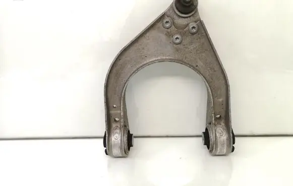 Mercedes-Benz E W211 Front upper control arm/wishbone A2113308907 211331008A