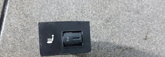 Volkswagen Touareg I Seat heating switch 7L6963570
