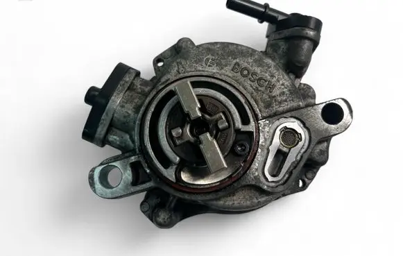 Peugeot 508 II Vacuum pump 9684786780