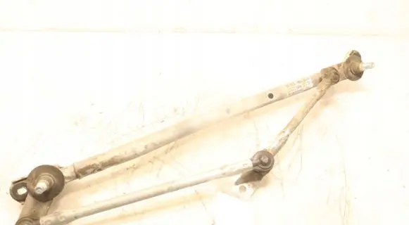 Chevrolet Cruze Front wiper linkage 