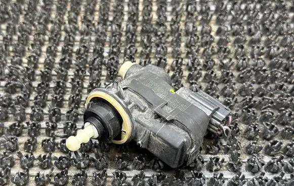 Ford Ecosport Headlight level adjustment motor 90016098