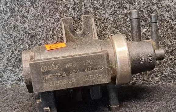 Volkswagen Golf III Turbo solenoid valve 1H0906627