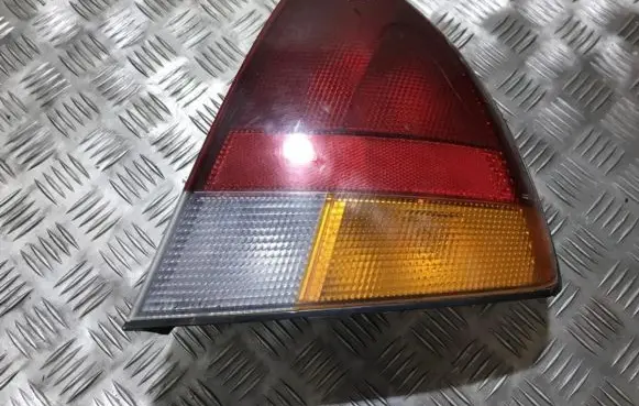 Mitsubishi Carisma Rear/tail lights