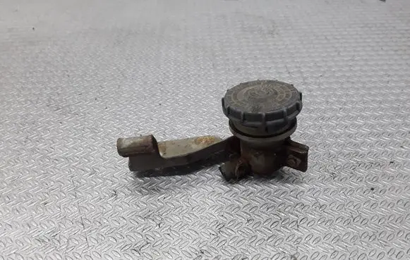 Honda HR-V Clutch fluid reservoir/tank 