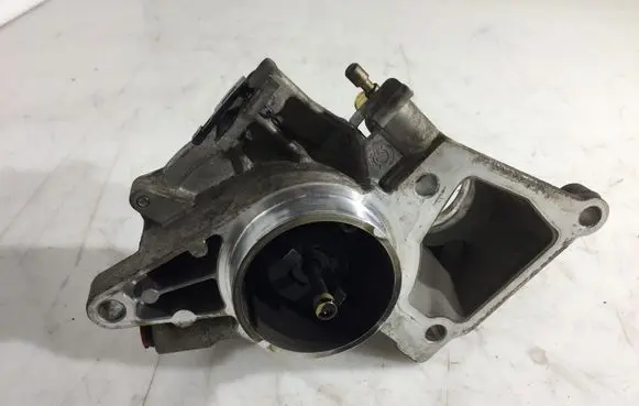 Peugeot Boxer Vacuum pump XS7Q2A451BJ 7224541501