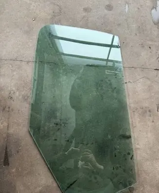 Fiat Ducato Front door window glass four-door 