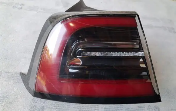 Tesla Model 3 Rear/tail lights