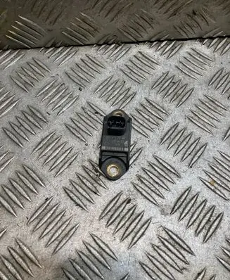 Mercedes-Benz E W211 Airbag deployment crash/impact sensor 0045423518 A0045423518