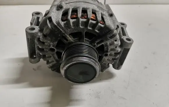Audi A5 8T 8F Generator/alternator 06H903017K