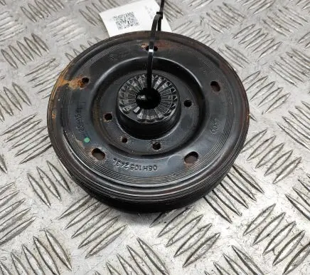 Volkswagen Golf VII Crankshaft pulley 06H105243L