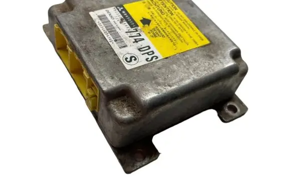 Mitsubishi Pajero Airbag control unit/module MR472774 1523002440