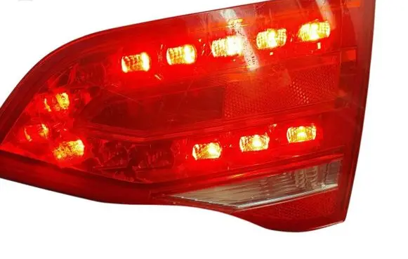 Audi A4 S4 B8 8K Tailgate rear/tail lights 8K5945094B