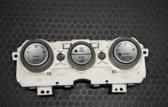 Mazda 6 Climate control unit E0002D