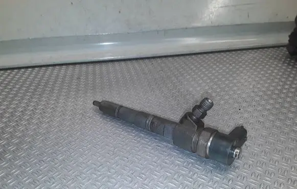 Opel Insignia A Fuel injector 0445110327