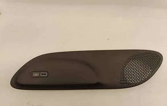 Chrysler Pacifica Other interior part 6DB42TRMAE 68256810AA 66592M